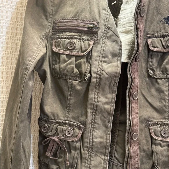 Women's Olive Utility Jacket - Picture 6 of 9